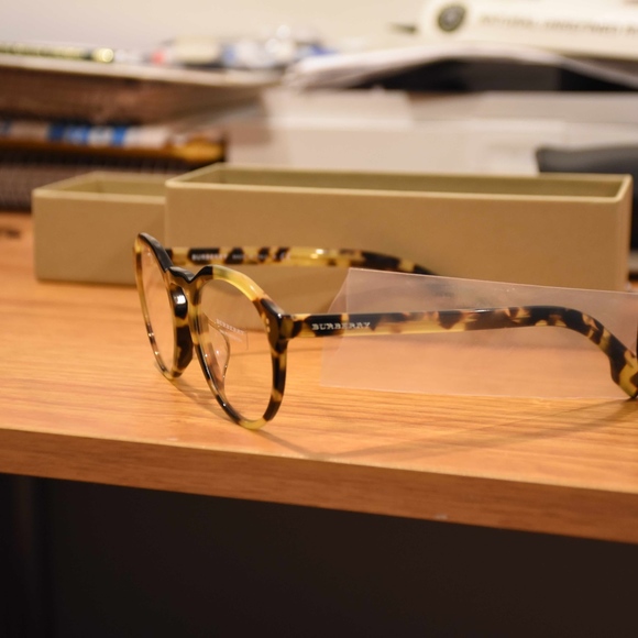 Burberry Glasses - Picture 3 of 6